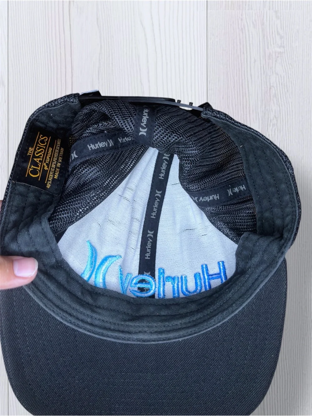 HURLEY Women’s Trucker Hat - Navy Blue Mesh Back Snapback Cap - Turquoise Logo